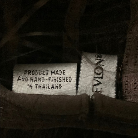 Revlon Brown Layered Hair with Sleek Face-Framing Layers - Picture 9 of 12